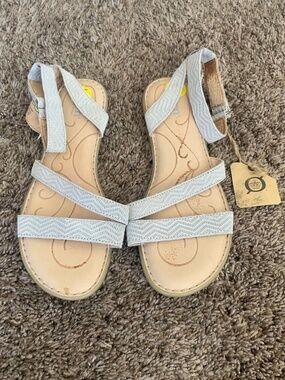 Born August Grap Strappy Ankle Sandals Sz.9 Sm.Flaws